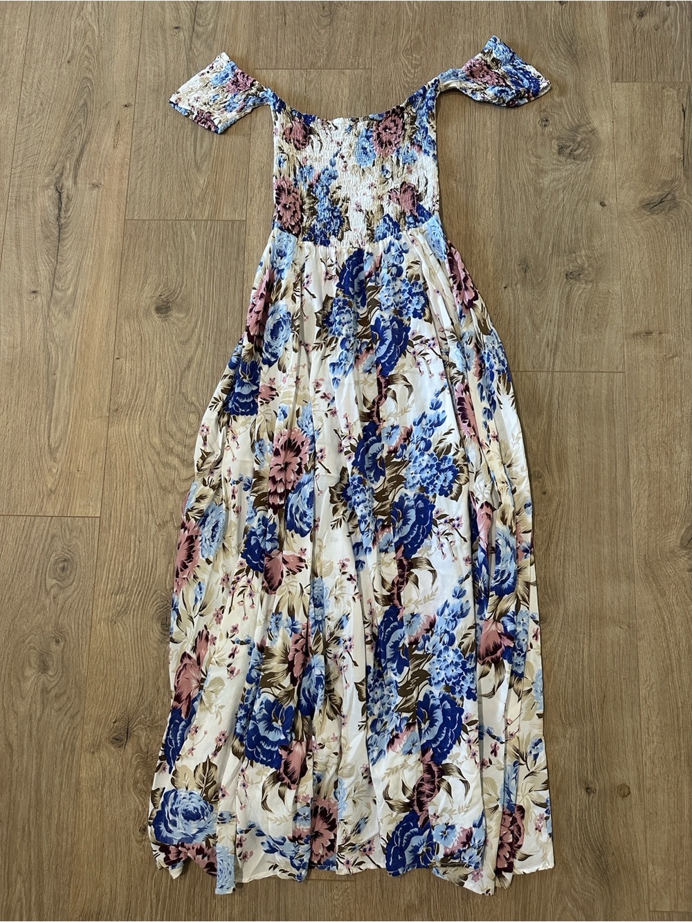 Floral Off-Shoulder Maxi Dress - Picture 4 of 5